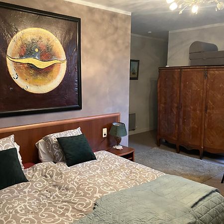 Moon River Chambre D'Hote Сен-Жуниен Екстериор снимка